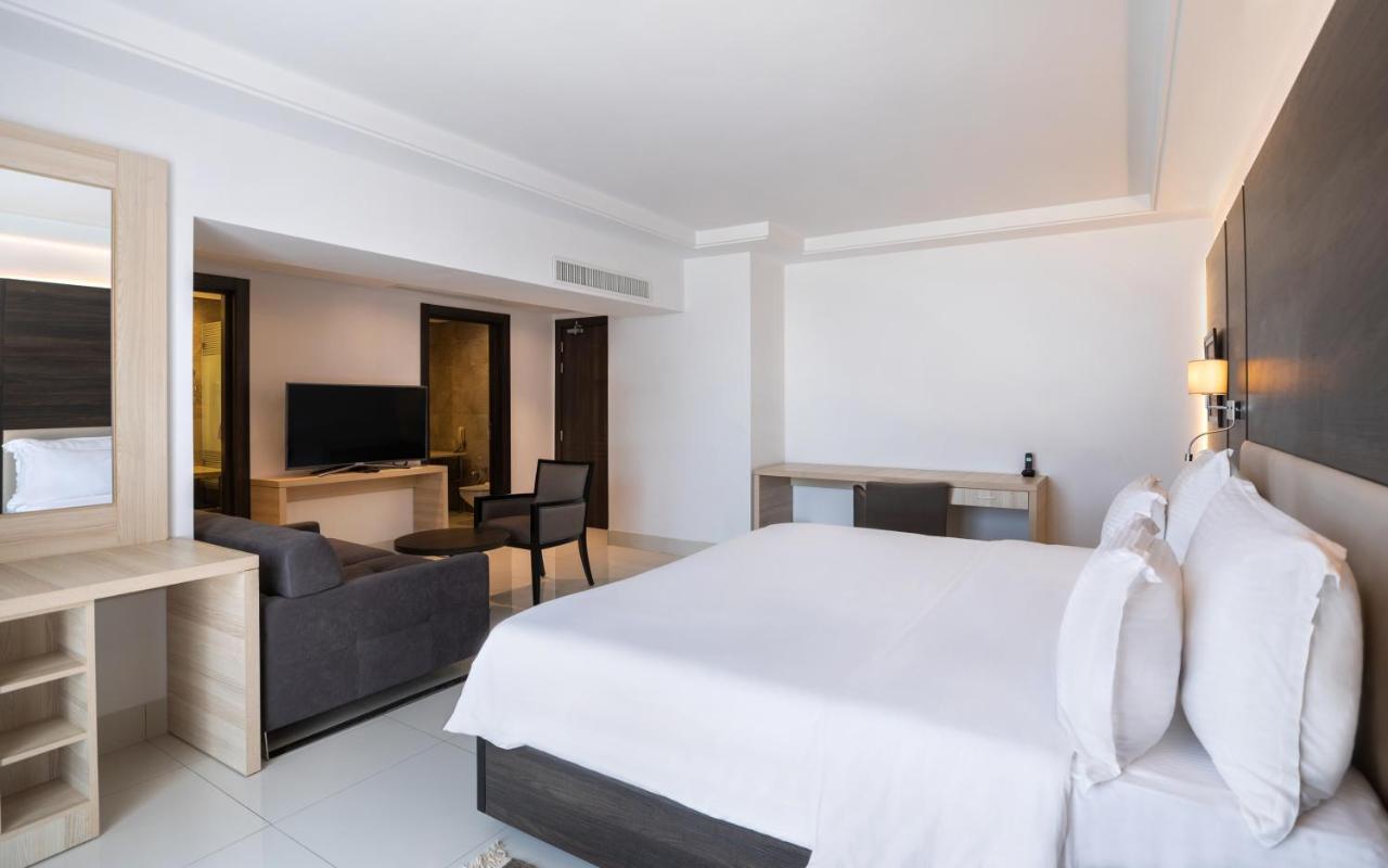 Radisson Hotel Sfax Eksteriør billede Suite