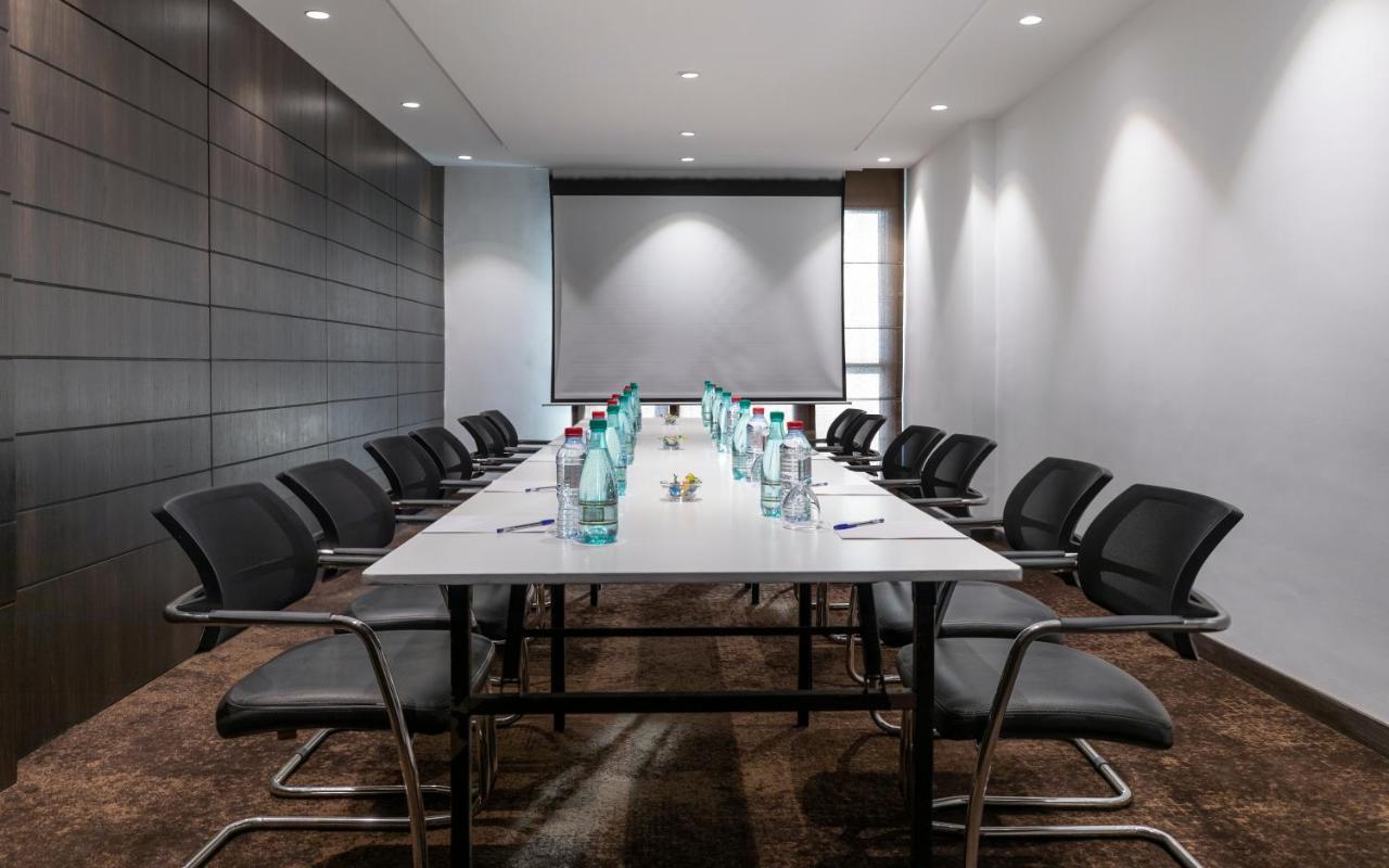 Radisson Hotel Sfax Eksteriør billede Meeting room