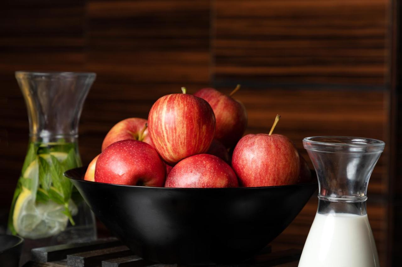 Radisson Hotel Sfax Eksteriør billede Honeycrisp apples