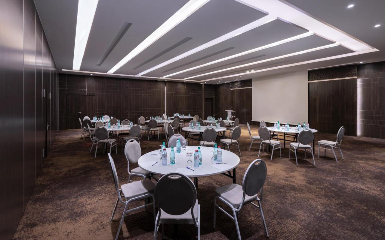 Radisson Hotel Sfax Eksteriør billede Meeting room