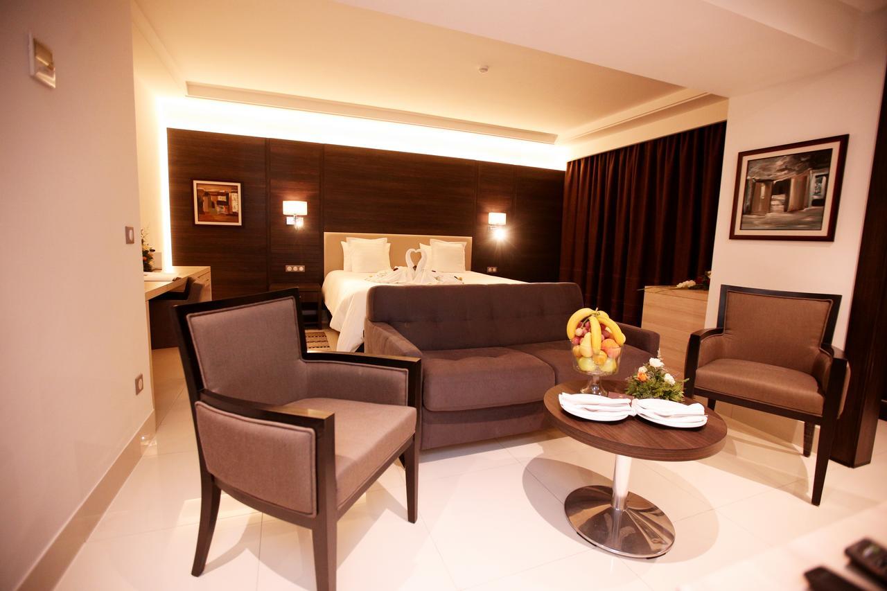 Radisson Hotel Sfax Eksteriør billede A suite at the hotel