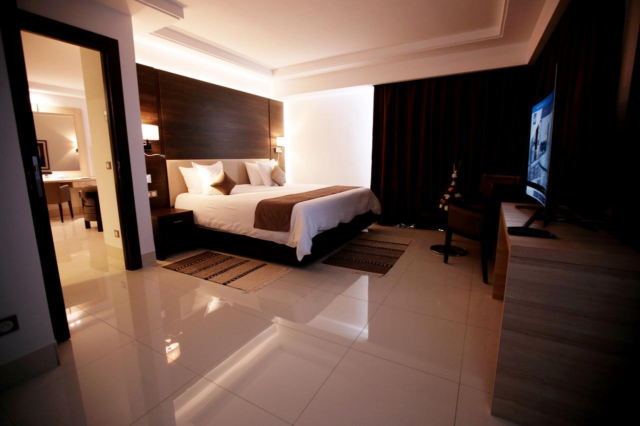 Radisson Hotel Sfax Eksteriør billede A bedroom at the hotel