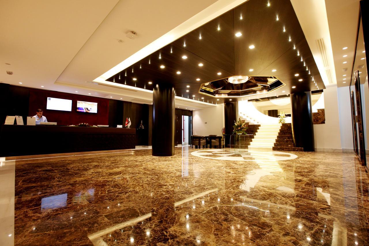 Radisson Hotel Sfax Eksteriør billede Lobby