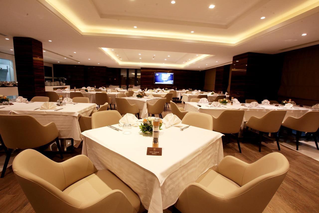 Radisson Hotel Sfax Eksteriør billede The Royal Lounge at Tan Son Nhat International Airport