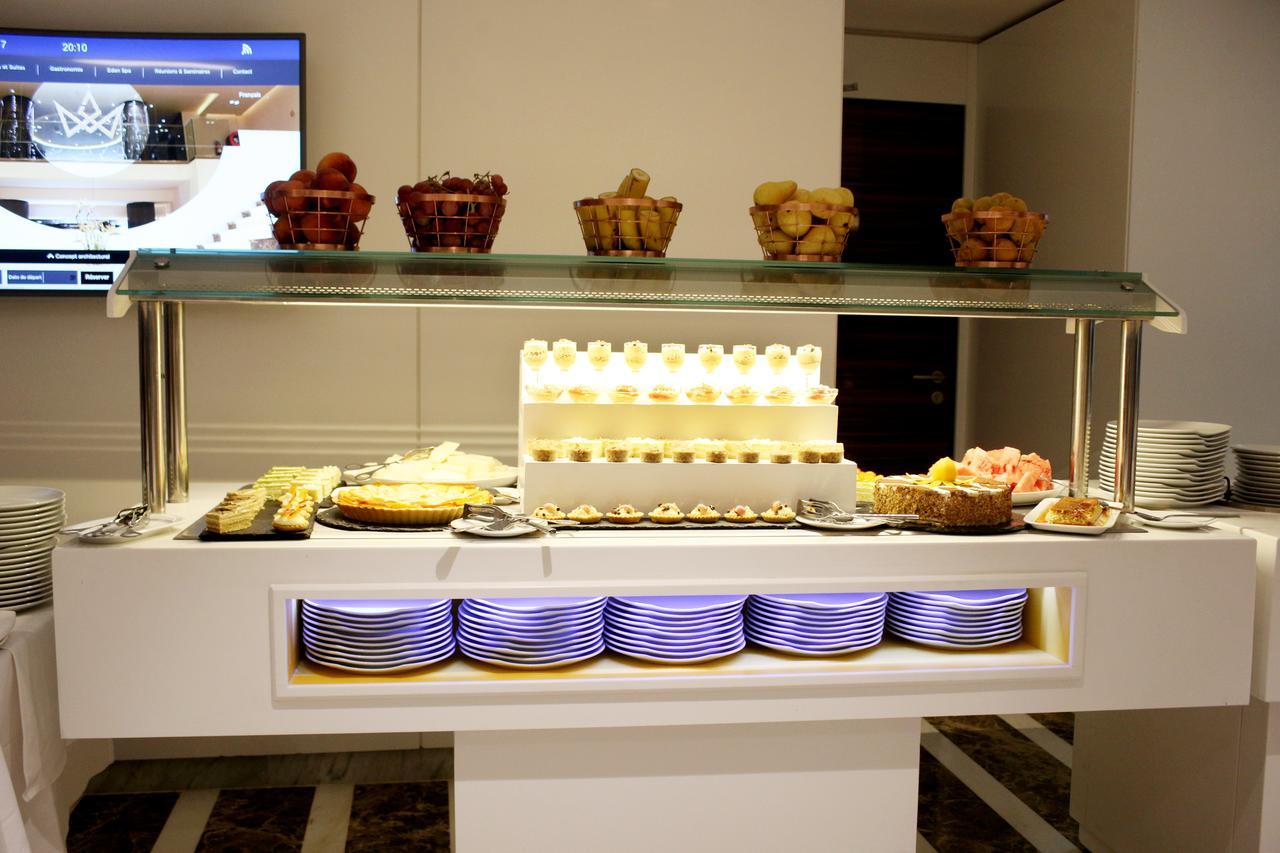 Radisson Hotel Sfax Eksteriør billede A dessert buffet