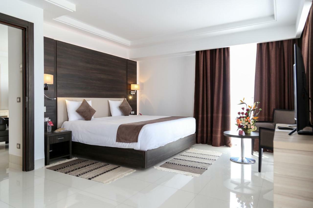 Radisson Hotel Sfax Eksteriør billede A bedroom at the hotel