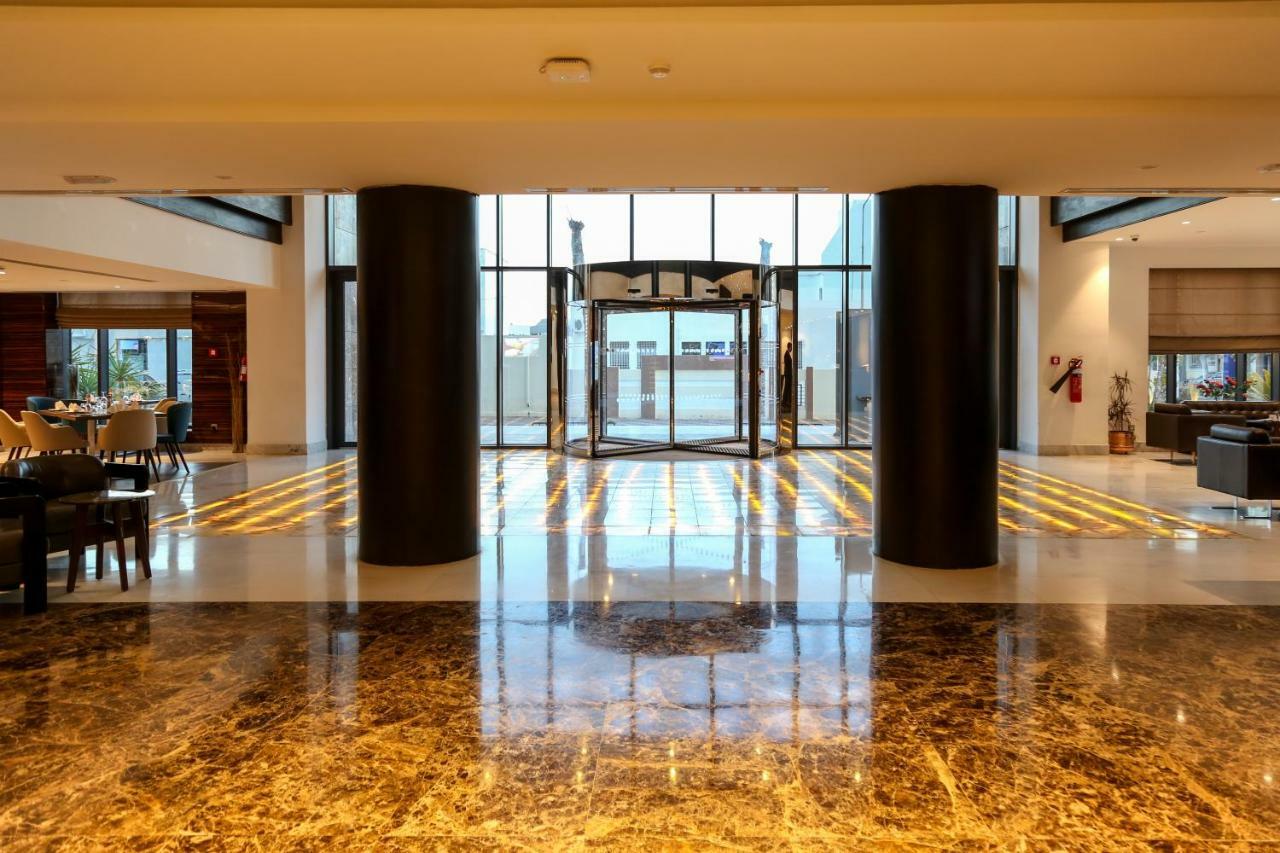 Radisson Hotel Sfax Eksteriør billede Lobby