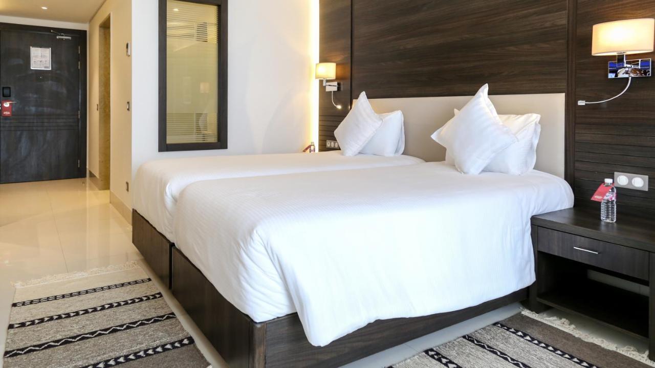 Radisson Hotel Sfax Eksteriør billede A bedroom at the hotel